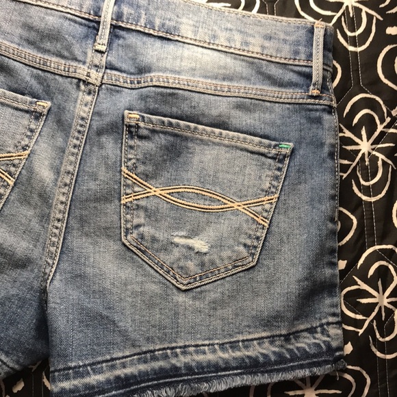 Abercrombie Kids Jean cutoff Shorts Size 13/14 - Picture 7 of 11